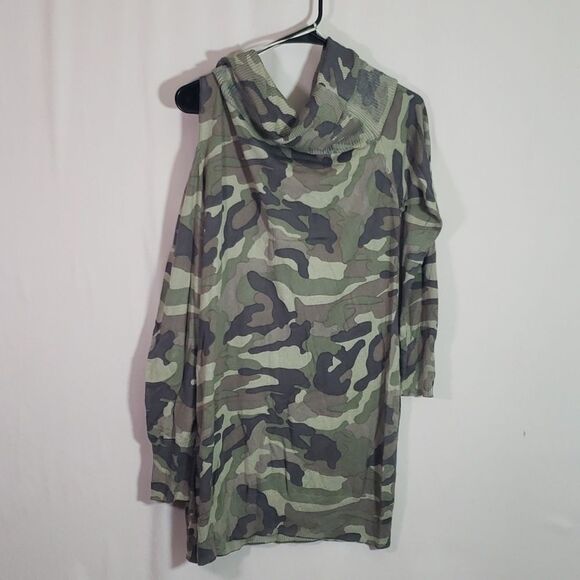 Inc Camo-Print Off-The-Shoulder Cutout Tunic Top Green Size Medium (AI) - Picture 9 of 9